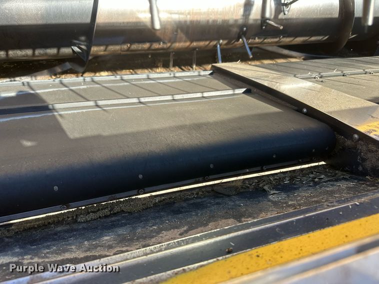 image for item DH1851 New Holland 88C  draper head