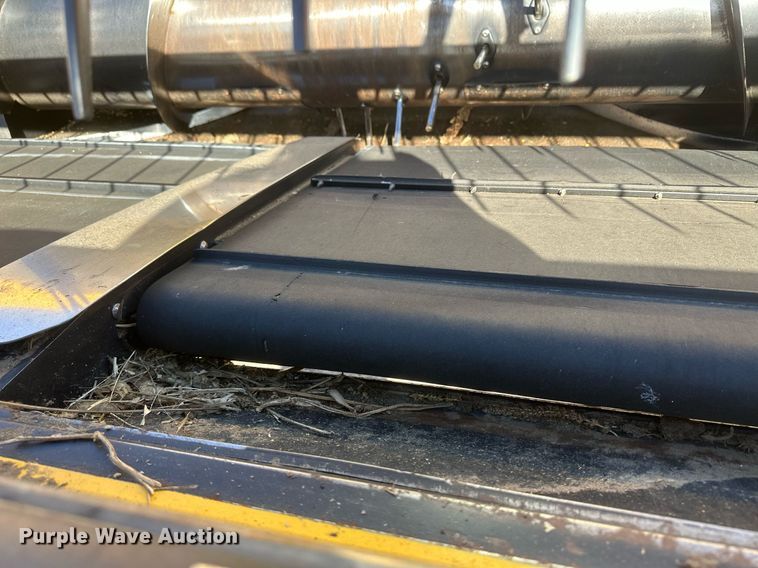 image for item DH1851 New Holland 88C  draper head