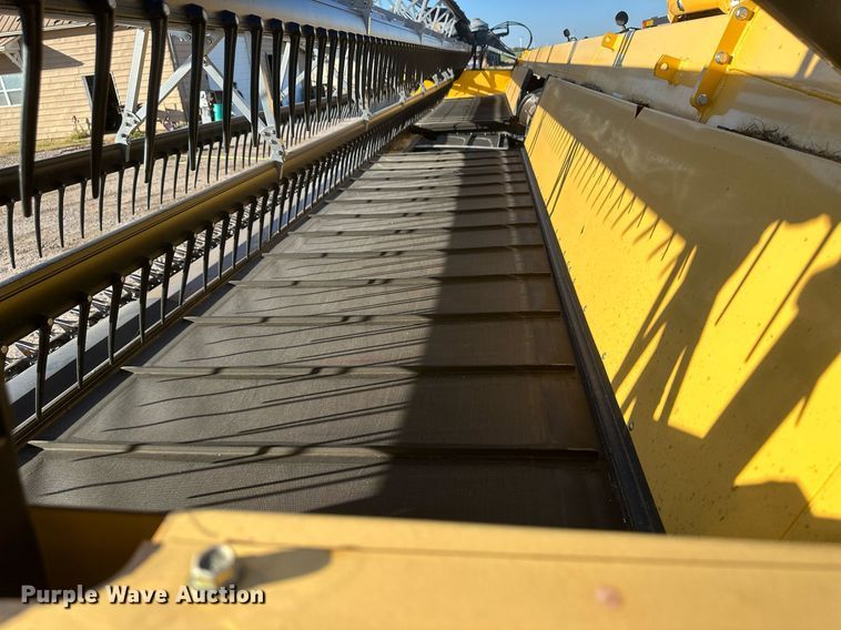 image for item DH1851 New Holland 88C  draper head