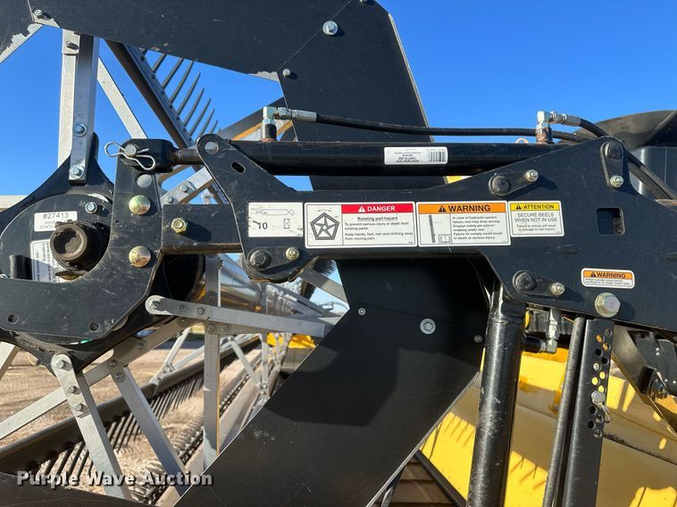 image for item DH1851 New Holland 88C  draper head