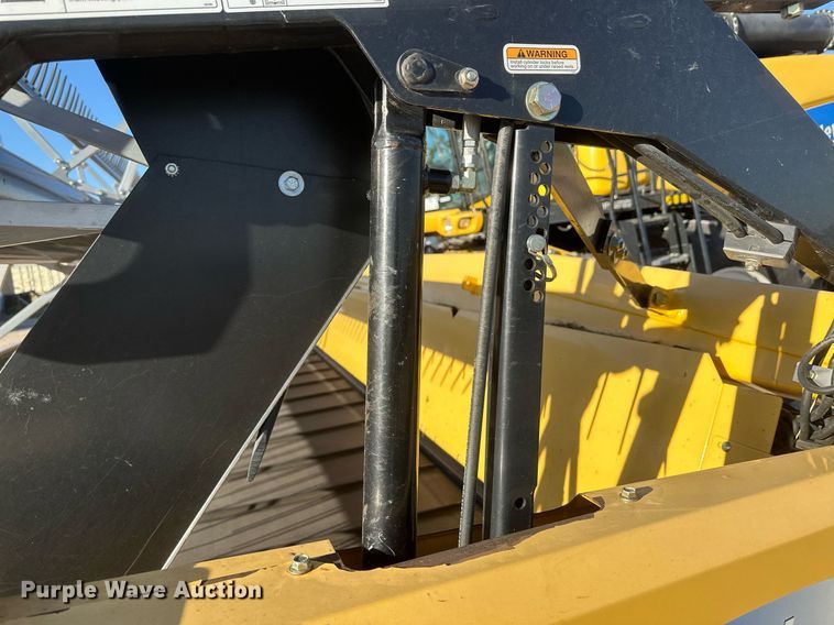 image for item DH1851 New Holland 88C  draper head