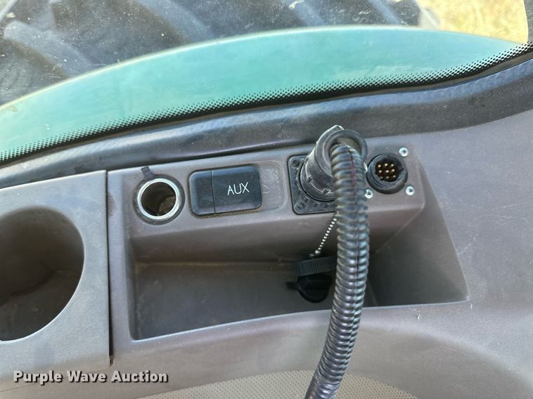 image for item DH1853 2013 John Deere 8335R  MFWD tractor