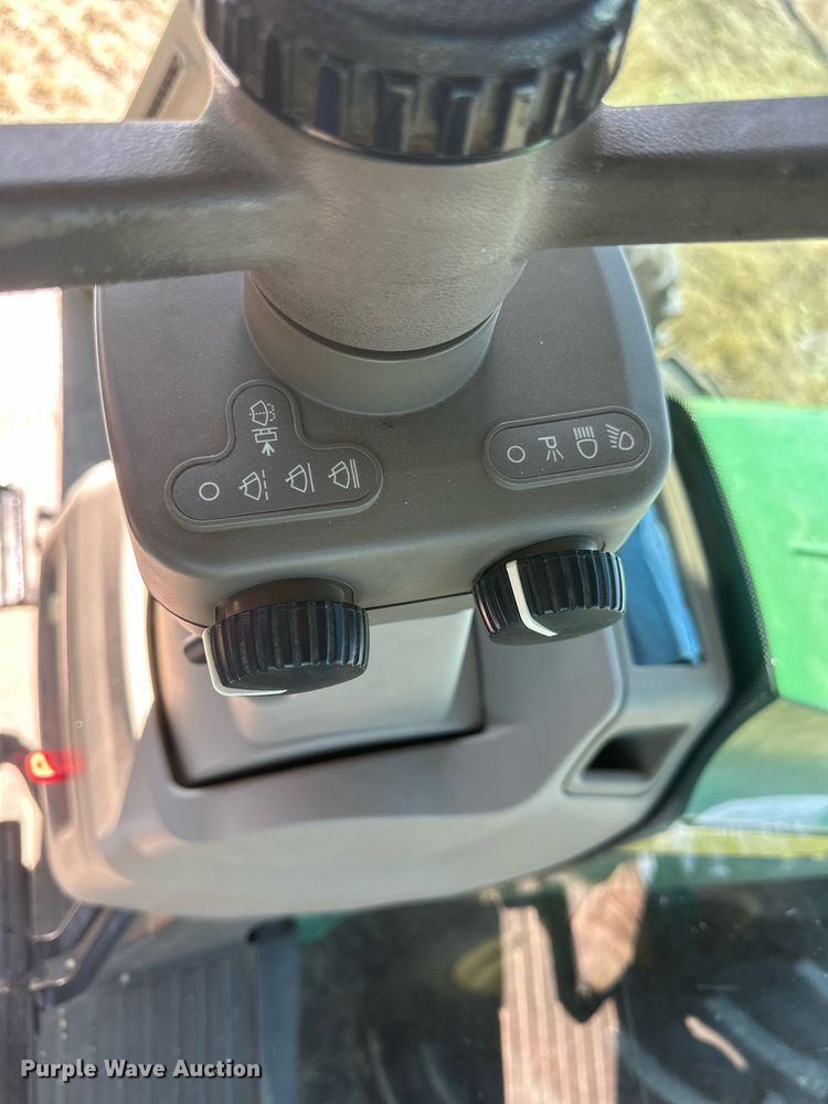 image for item DH1853 2013 John Deere 8335R  MFWD tractor