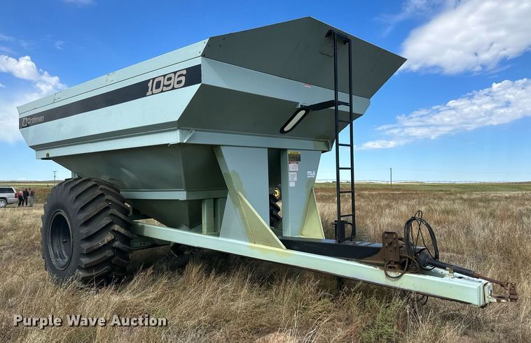 image for item DH1854 Orthman 1096  grain cart