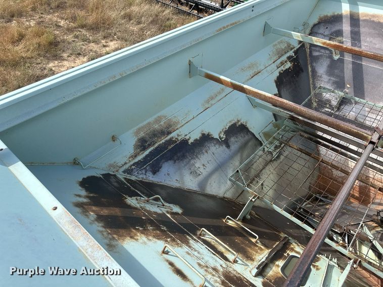 image for item DH1854 Orthman 1096  grain cart