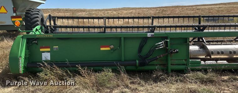 image for item DH1855 John Deere 630R  rigid head