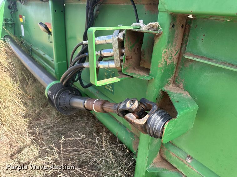 image for item DH1855 John Deere 630R  rigid head
