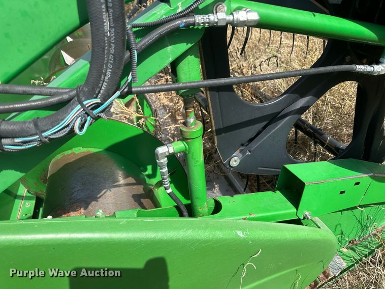 image for item DH1855 John Deere 630R  rigid head