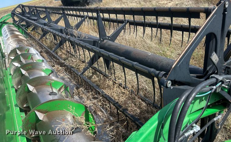 image for item DH1855 John Deere 630R  rigid head