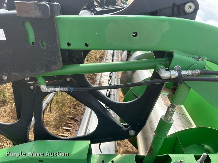image for item DH1855 John Deere 630R  rigid head