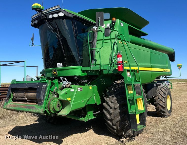 image for item DH1856 2010 John Deere 9670 STS  combine