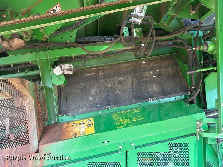 image for item DH1856 2010 John Deere 9670 STS  combine