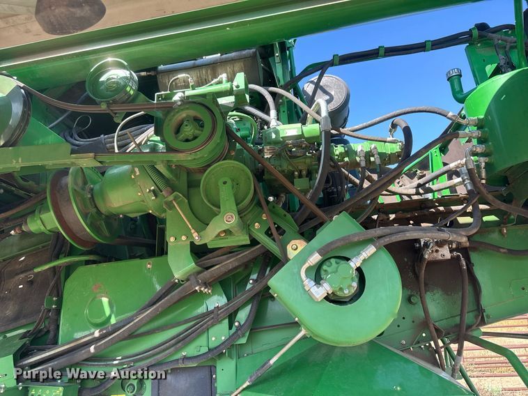 image for item DH1856 2010 John Deere 9670 STS  combine