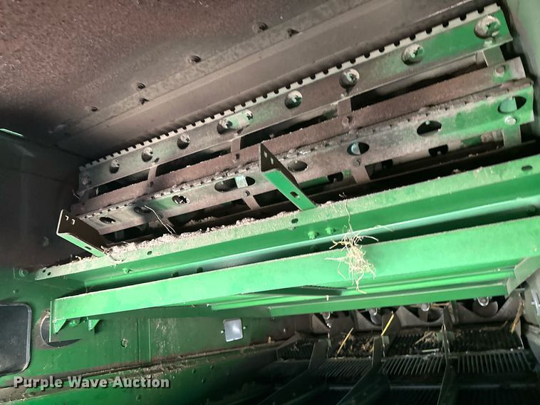 image for item DH1856 2010 John Deere 9670 STS  combine