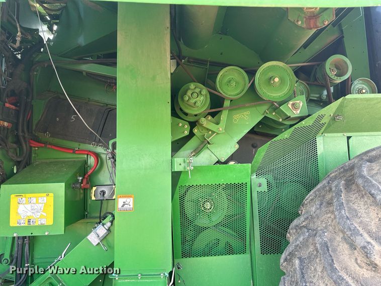 image for item DH1856 2010 John Deere 9670 STS  combine