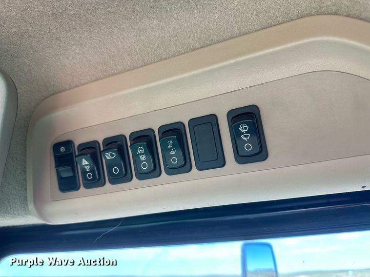 image for item DH1856 2010 John Deere 9670 STS  combine