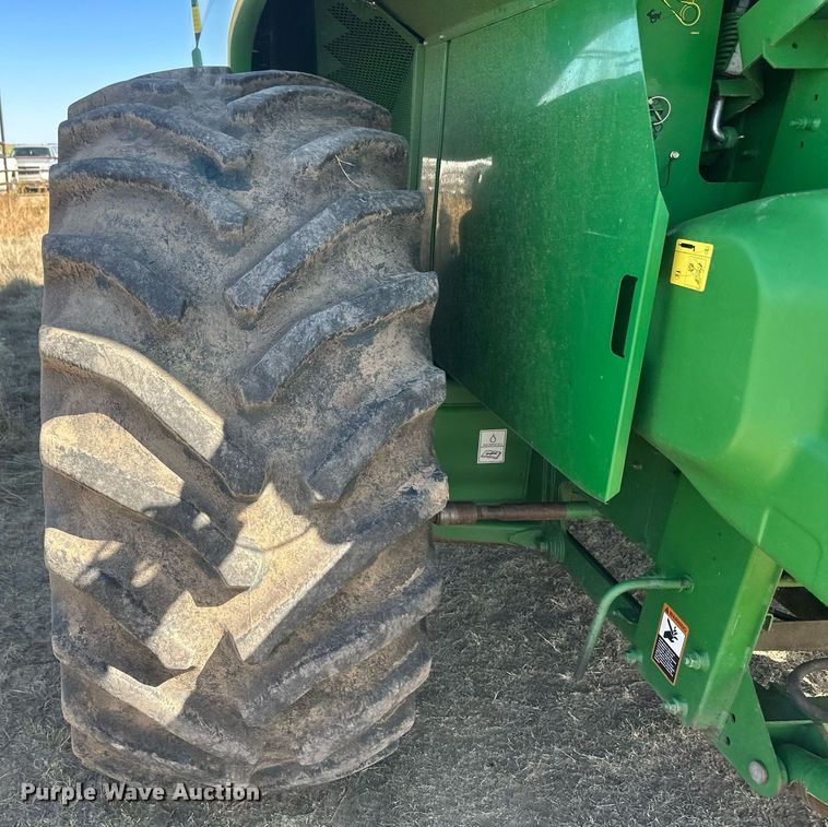 image for item DH1856 2010 John Deere 9670 STS  combine