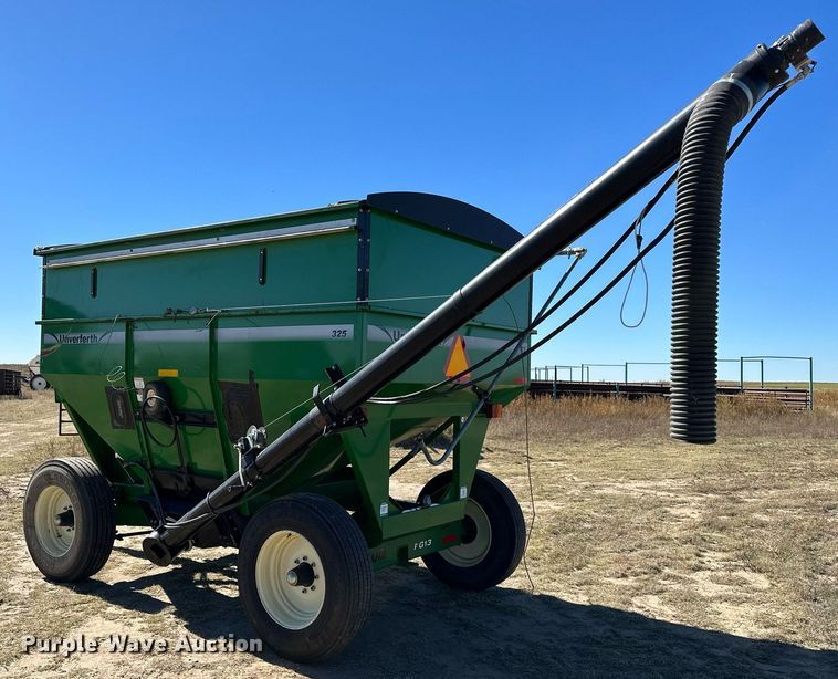 image for item DH1858 Unverferth 325  seed tender