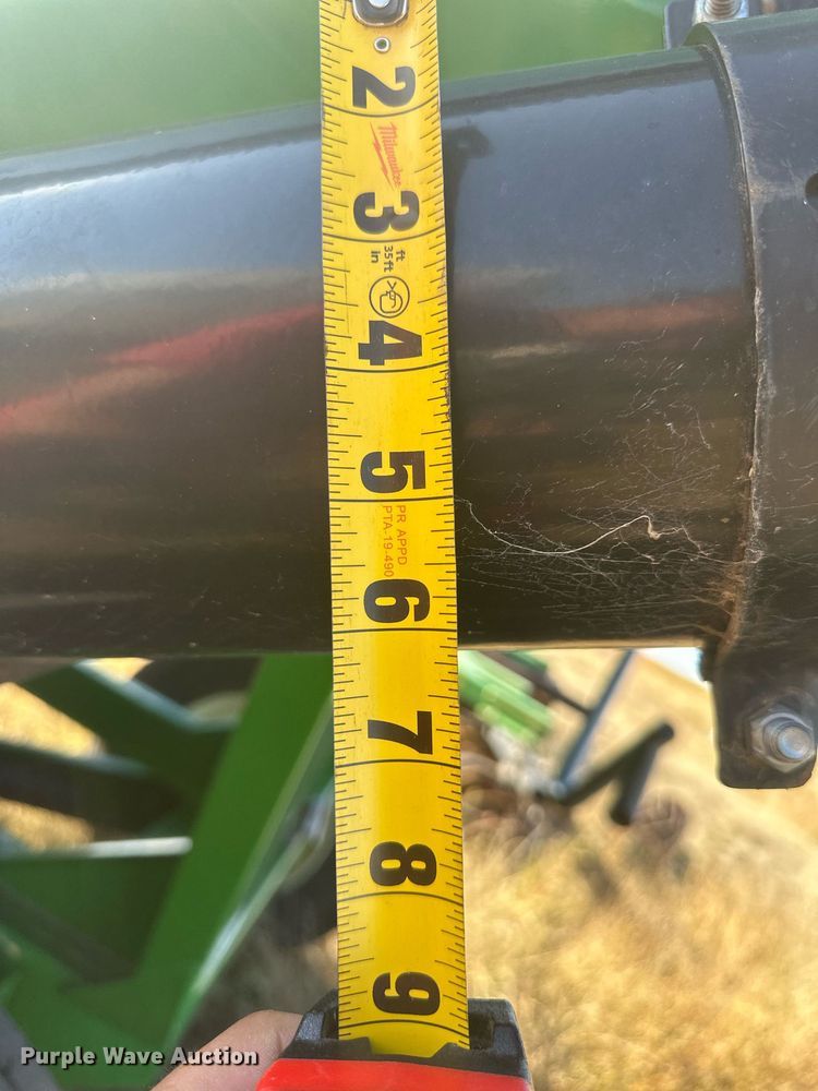 image for item DH1858 Unverferth 325  seed tender