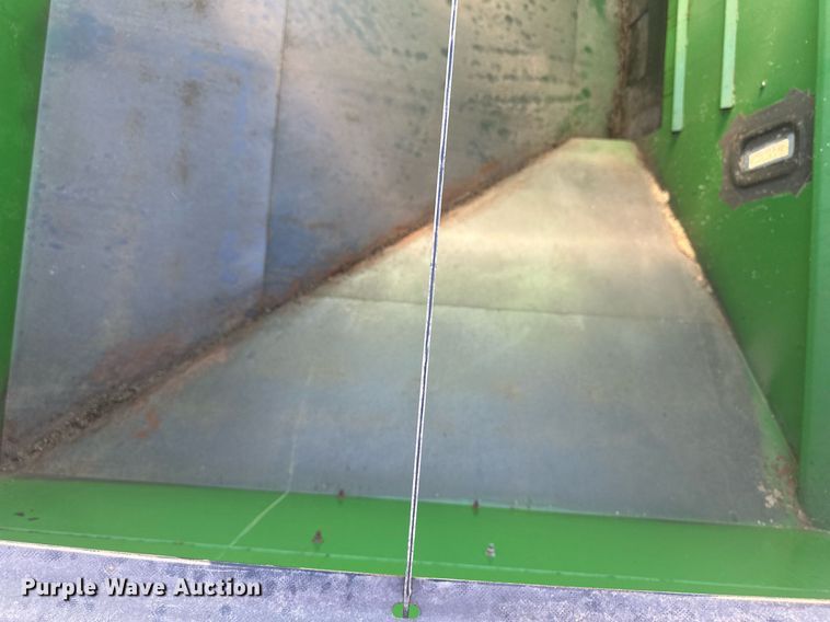 image for item DH1858 Unverferth 325  seed tender