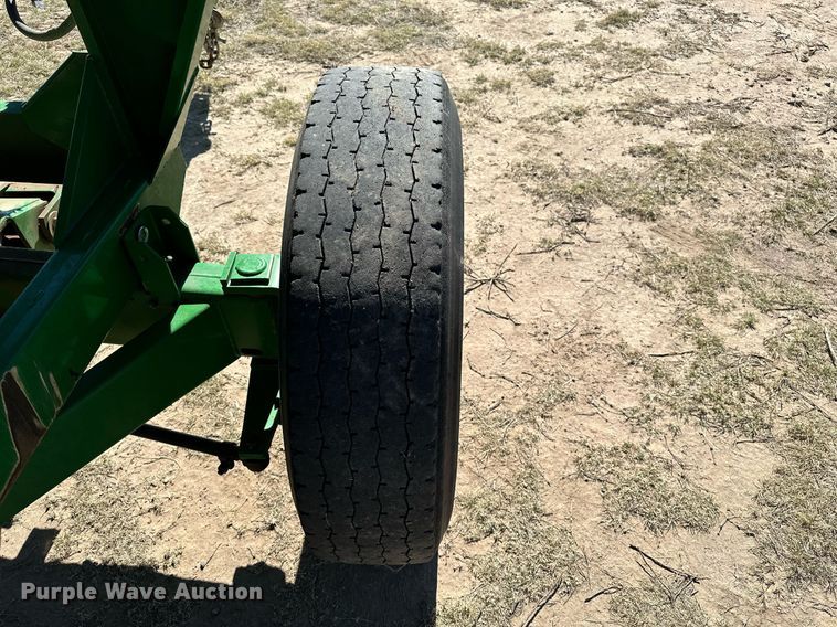 image for item DH1858 Unverferth 325  seed tender