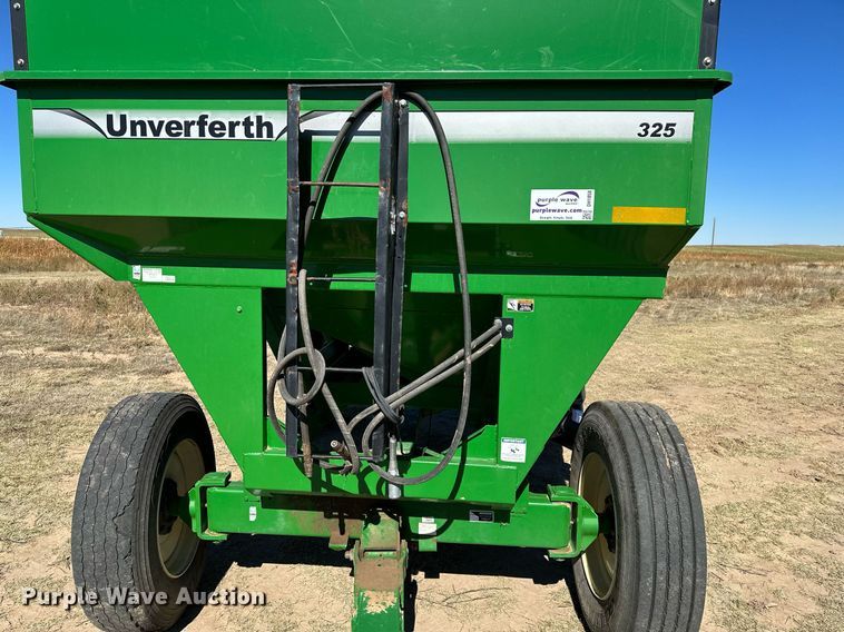 image for item DH1858 Unverferth 325  seed tender