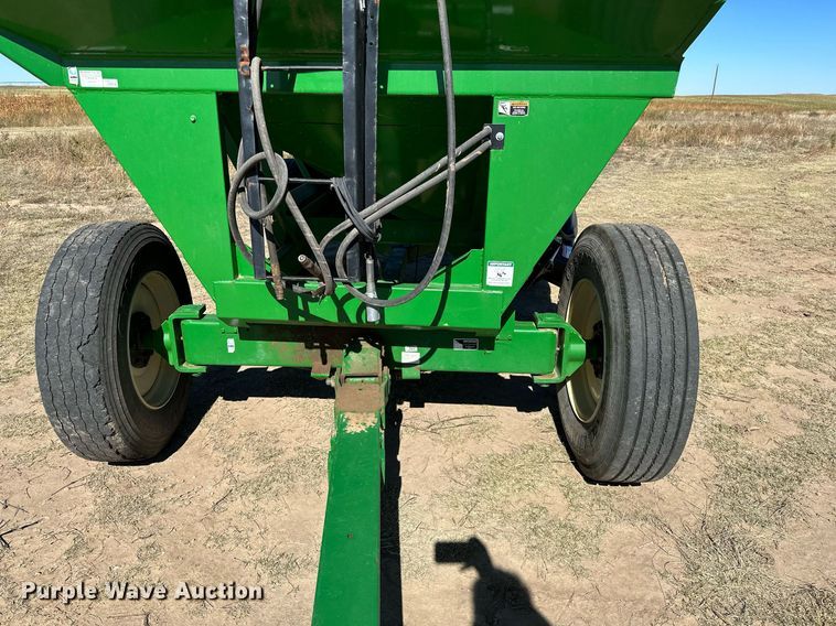 image for item DH1858 Unverferth 325  seed tender