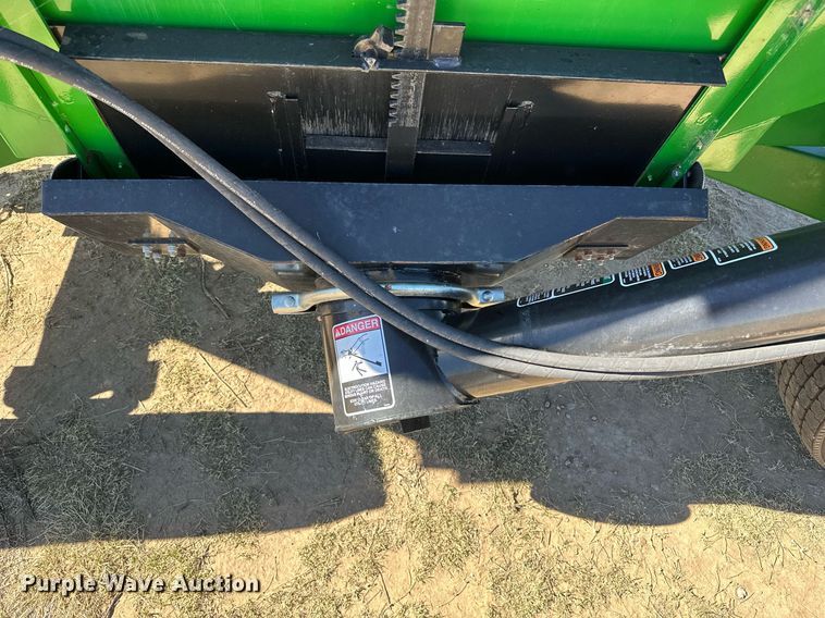 image for item DH1858 Unverferth 325  seed tender