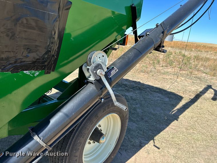 image for item DH1858 Unverferth 325  seed tender