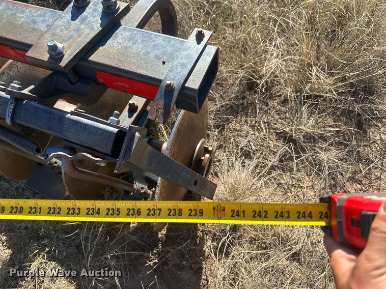 image for item DH1859 John Deere 510  disk ripper