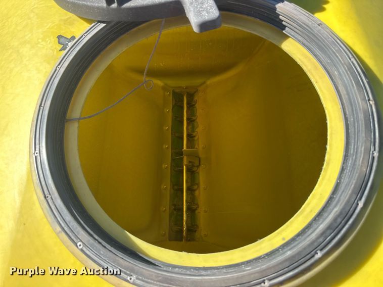 image for item DH1860 John Deere 1775NT  planter