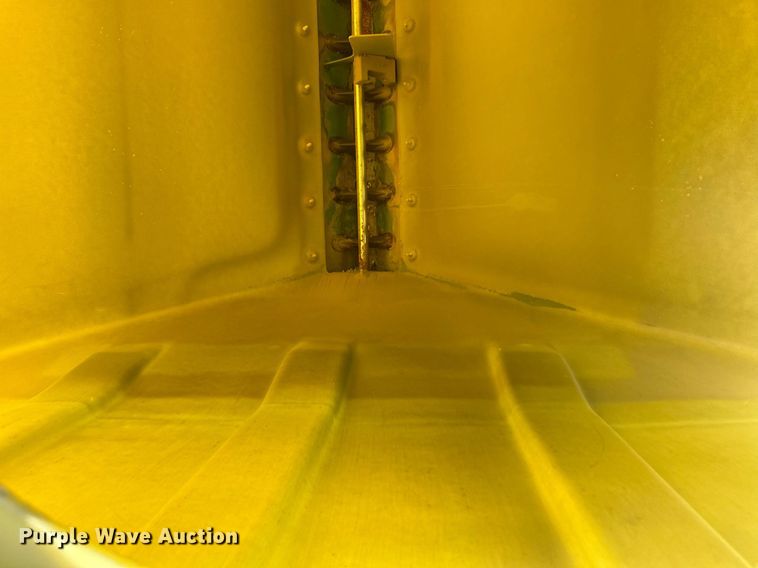 image for item DH1860 John Deere 1775NT  planter