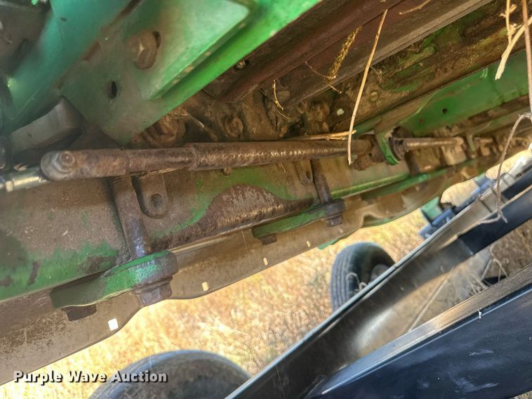 image for item DH1865 John Deere 612C  corn head