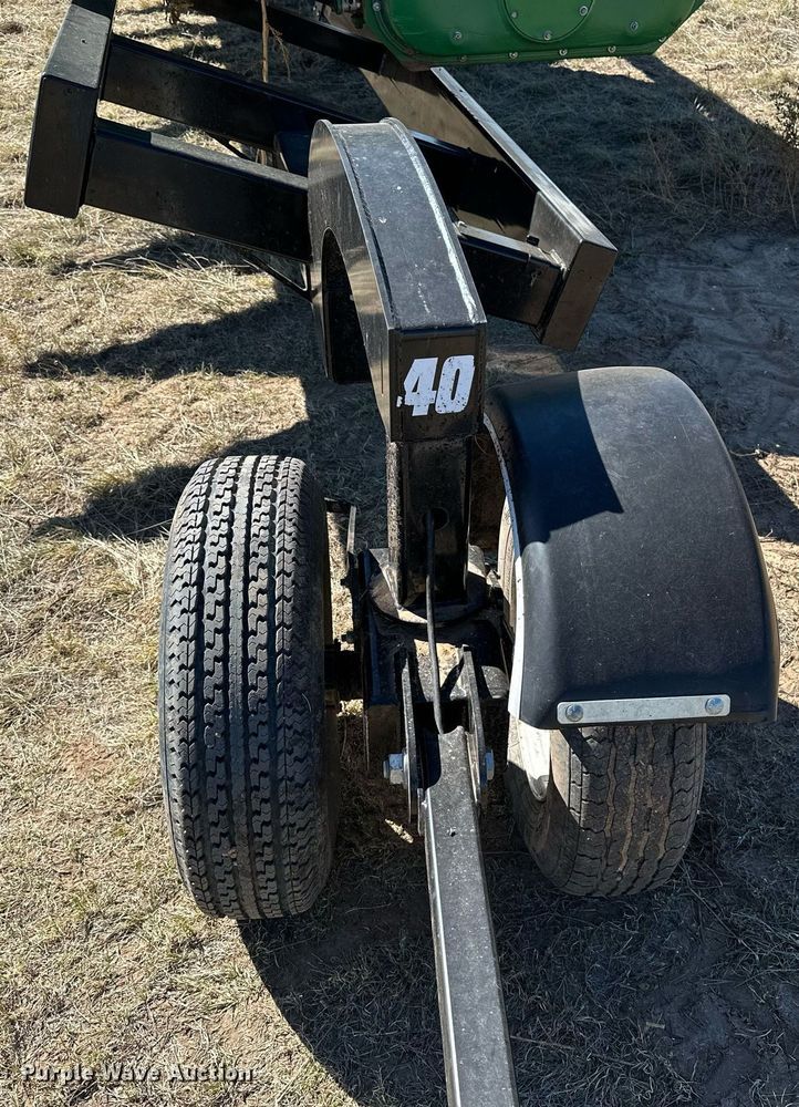 image for item DH1865 John Deere 612C  corn head