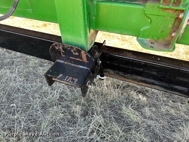 image for item DH1865 John Deere 612C  corn head