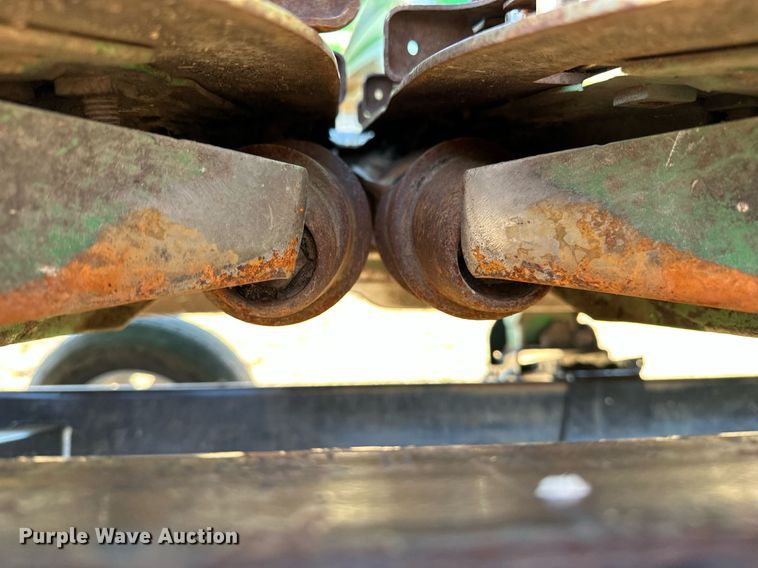 image for item DH1865 John Deere 612C  corn head