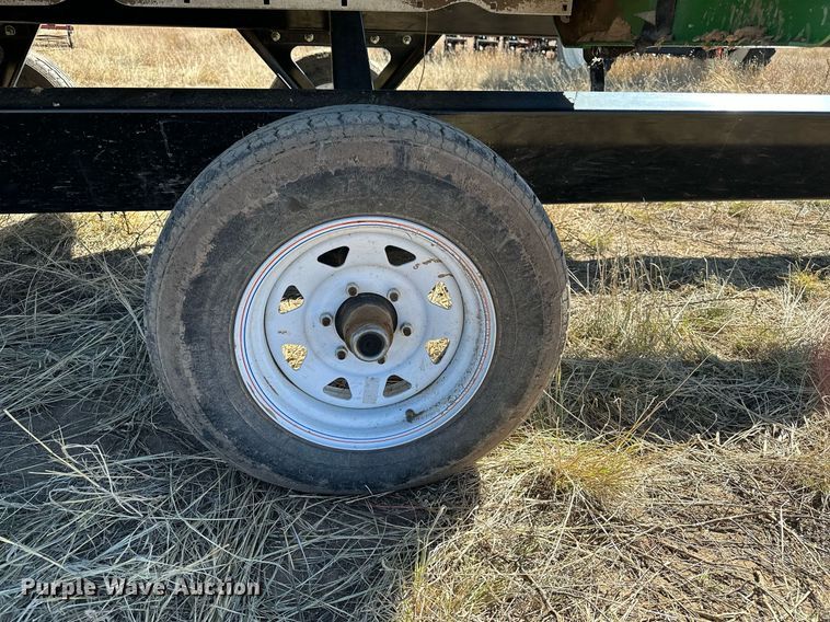 image for item DH1865 John Deere 612C  corn head