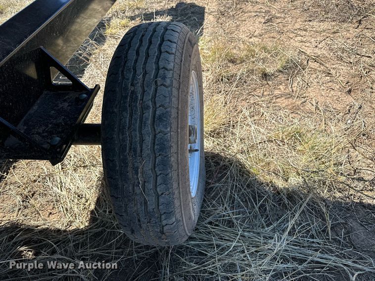 image for item DH1865 John Deere 612C  corn head