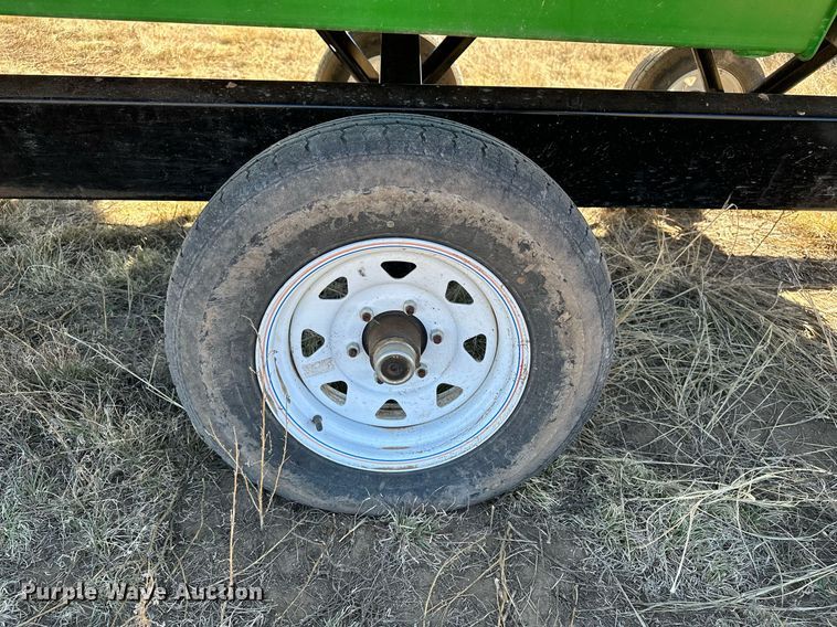 image for item DH1865 John Deere 612C  corn head