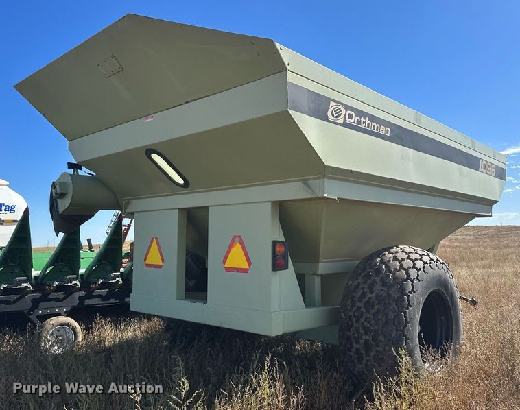 image for item DH1866 Orthman 1096  grain cart