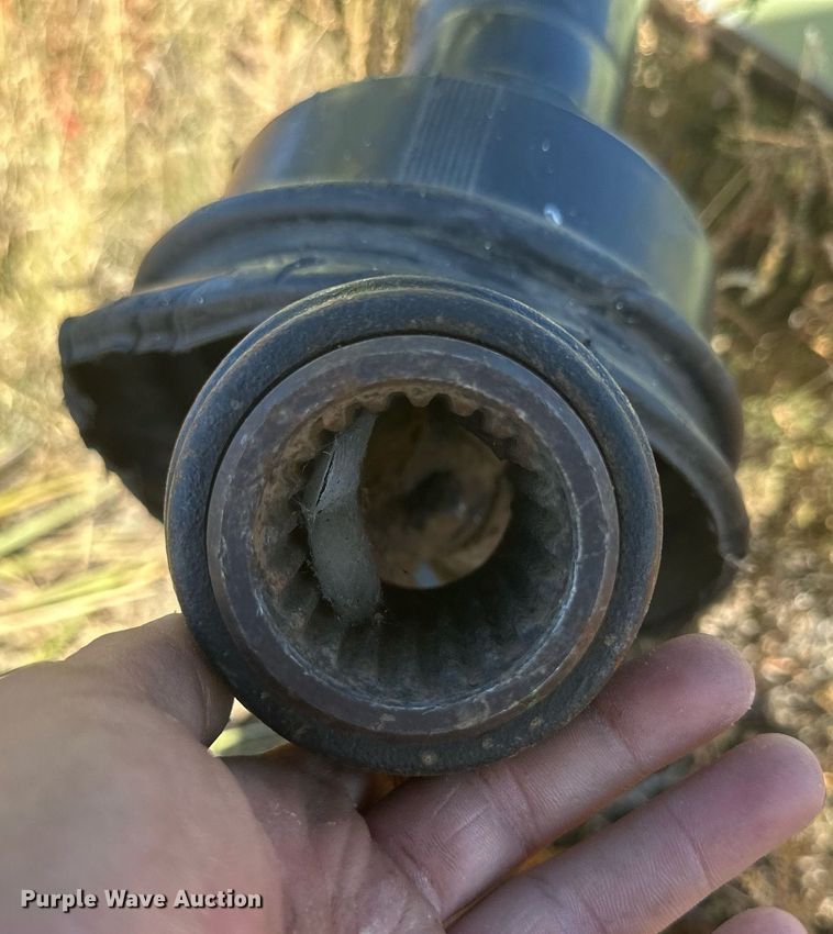 image for item DH1866 Orthman 1096  grain cart