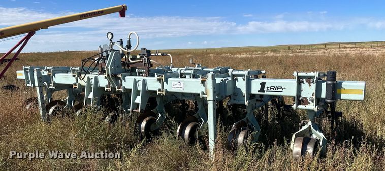 image for item DH1867 Orthman  strip-till