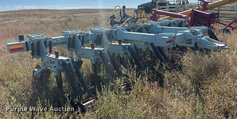 image for item DH1867 Orthman  strip-till