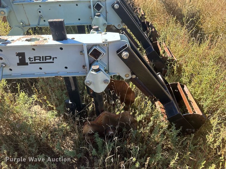 image for item DH1867 Orthman  strip-till