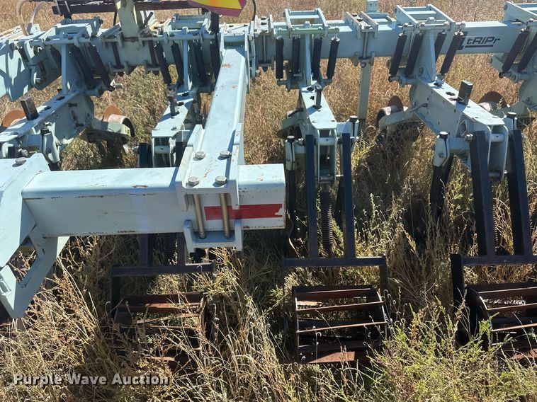 image for item DH1867 Orthman  strip-till