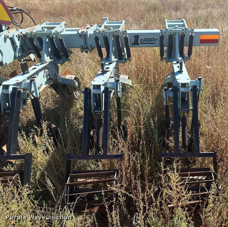 image for item DH1867 Orthman  strip-till