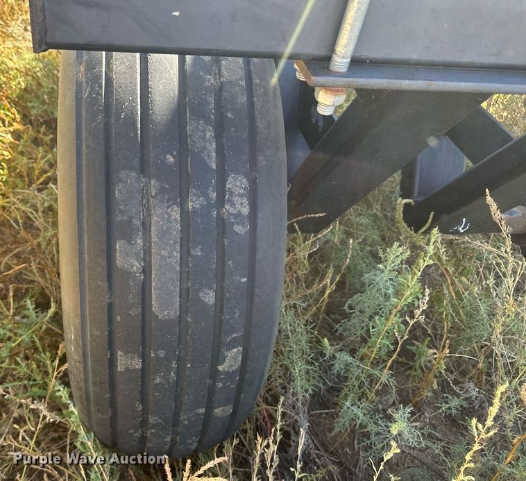 image for item DH1869 Wylie  nurse tank trailer