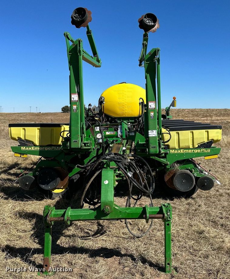 image for item DH1870 John Deere 1770NT  planter