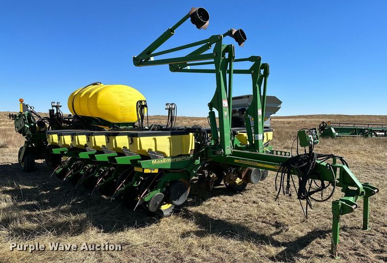 image for item DH1870 John Deere 1770NT  planter