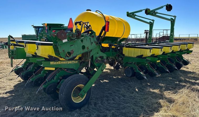 image for item DH1870 John Deere 1770NT  planter